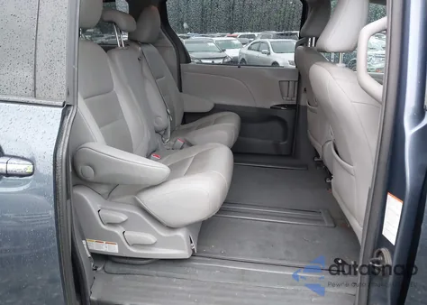 2017 Toyota Sienna Xle 8 Passenger from USA, damaged, VIN 5TDYZ3DC3HS858294